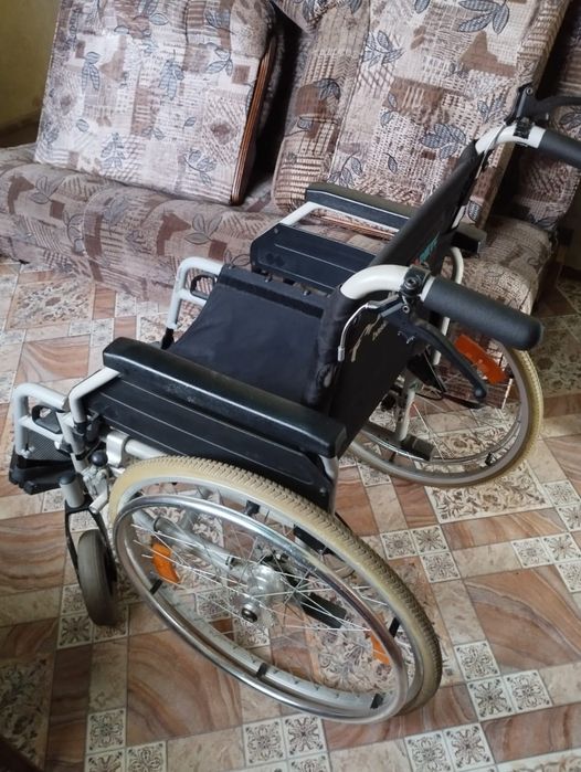 Коляска инвалидная