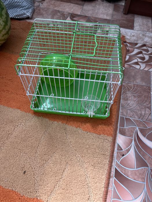 Продам клетки  для