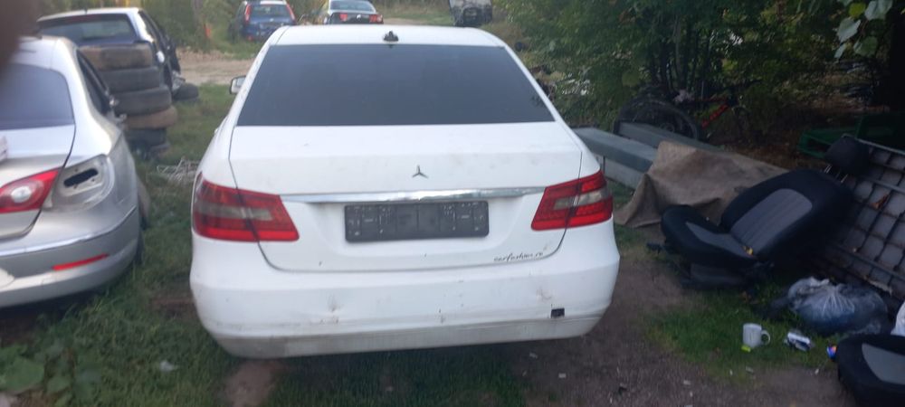 Dezmembrez mercedes E class w212 motor 2.2 D cod motor om651 cp 170