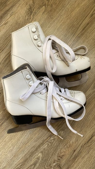 Коньки фигурные 31-32