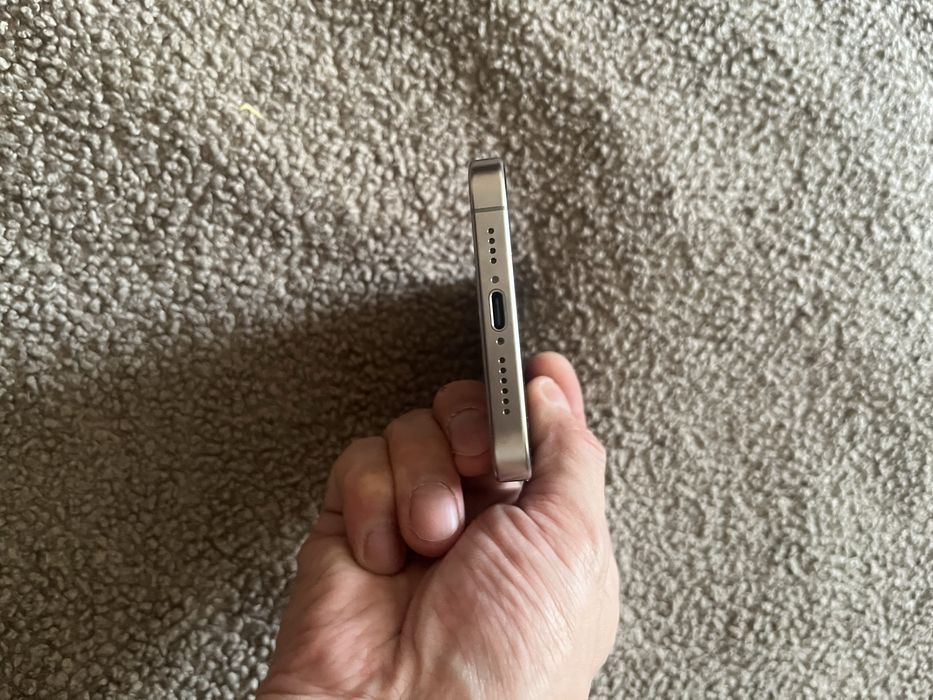 Продам айфон 15 про макс 256гб