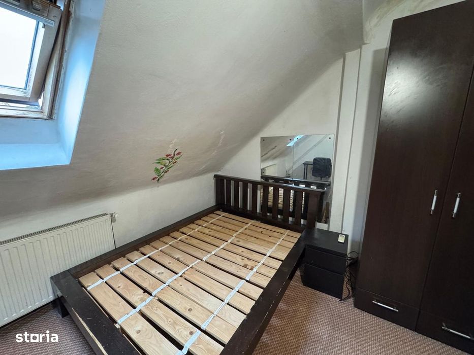 Inchiriere apartament mansarda 5 camere vila curte Cotroceni metrou