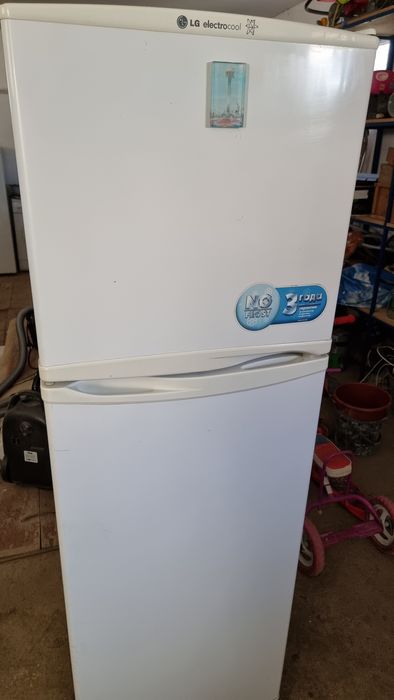 Продам холодильник lG  срочно