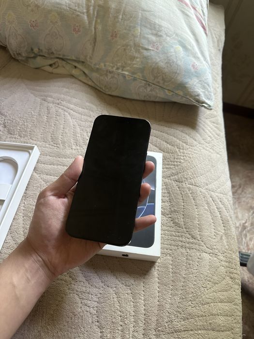 Продаю iPhone 16 Pro Max 256gb в отличном состояние