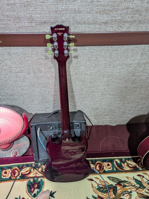 Продаётся Gibson SG электрогитара made in USA