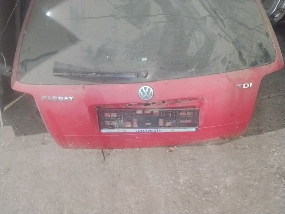 Háion Rosu Passat B5 Combi(breack)