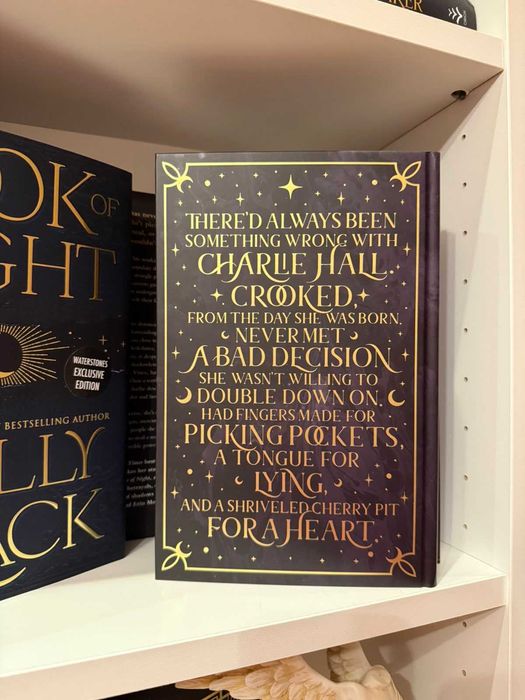 Book of Night-Holly Black -  луксозни  ексклузивни издания - НОВО