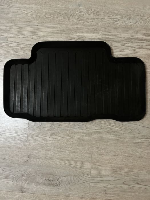 Полики для Toyota rav4 2012г оригинальные