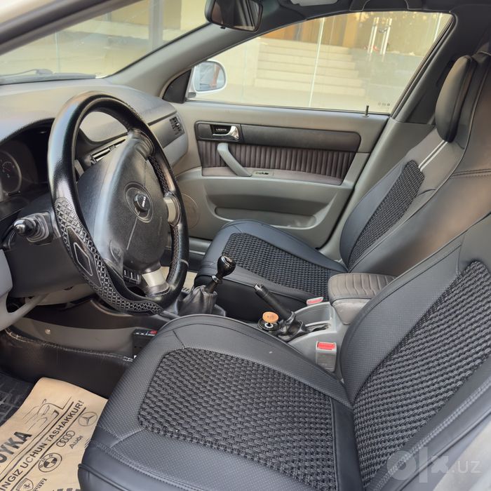Lacetti 1.8 mator sotiladi