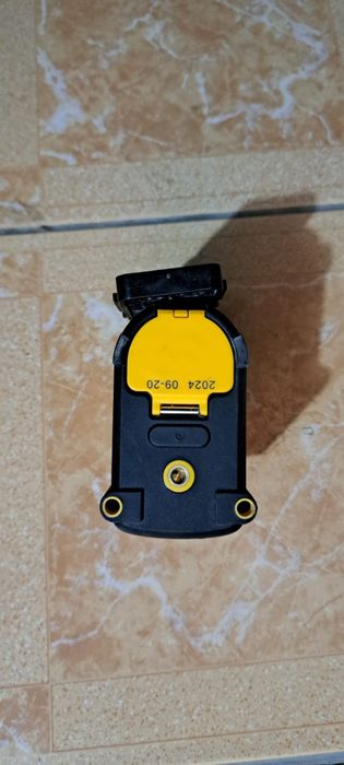 Laser Dewalt DW 088 CG, 2 linii verzi, orizontal si vertical , folosit