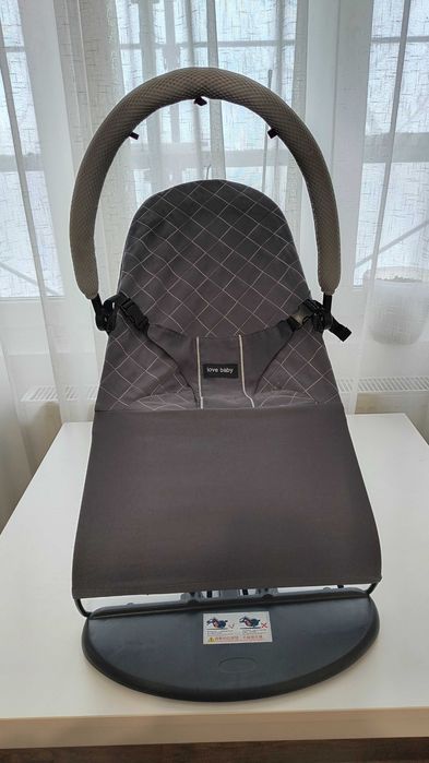 Balansoar, leagăn bebeluși