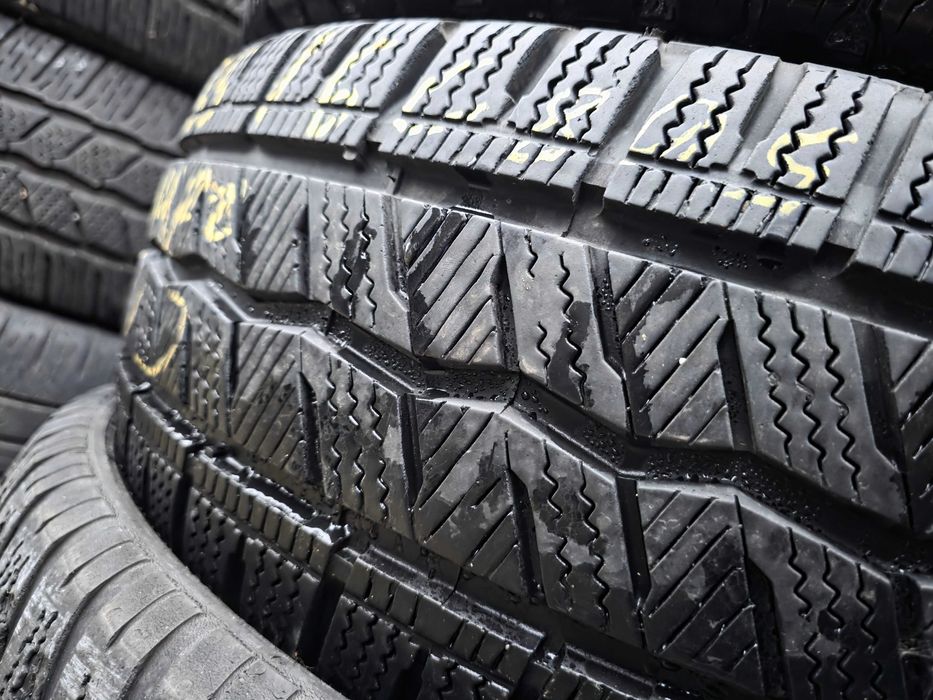 4бр Зимни гуми за бус 205 65 16 С - Hankook