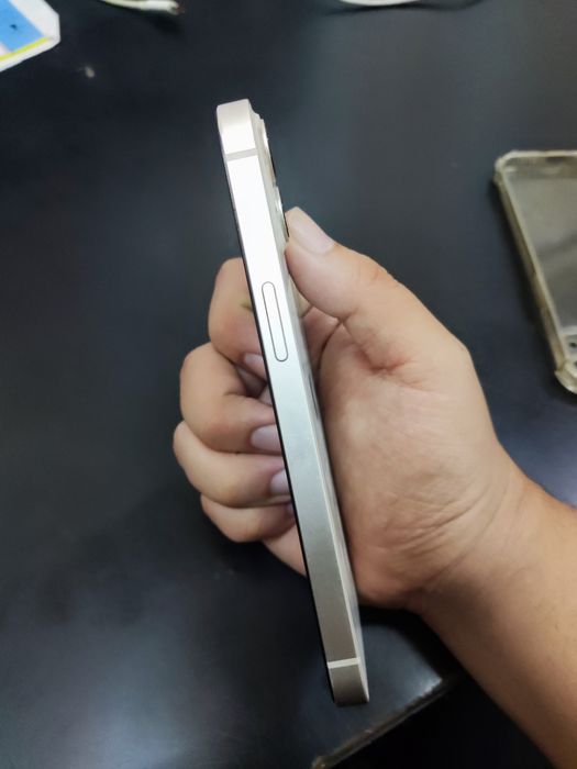 iPhone 13 256gb АКБ 100% обмен интересно