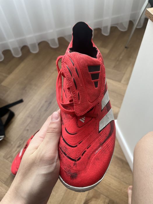 Продам Adidas Predator сороконожки