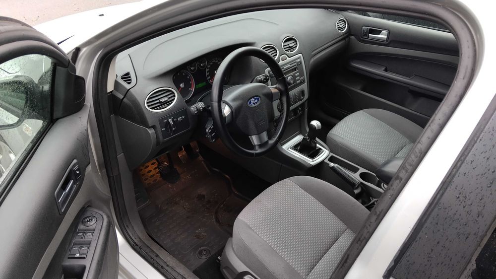 FORD FOCUS 1.6 benzina, 101 cp,2006, E 4, GPL, 5 usi, KEYLESS GO-ENTRY