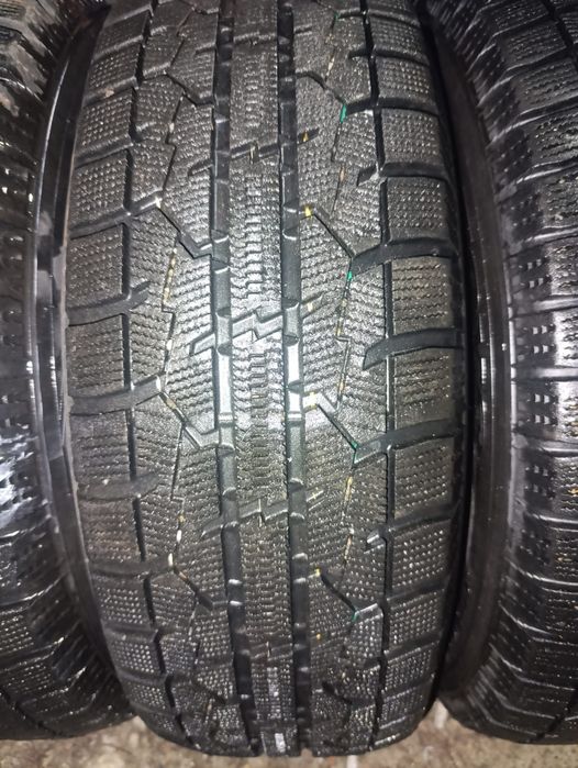 Продам Шины TOYO