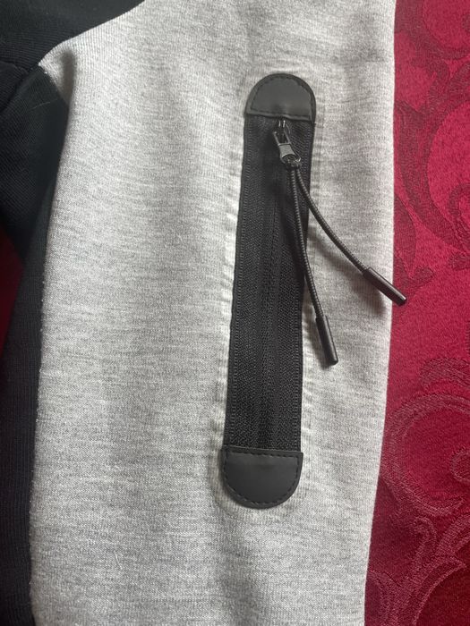 Bluza tech,model nou