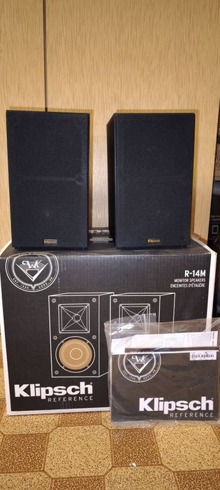 Продаю абсолютно новые полочные колонки Klipsch
