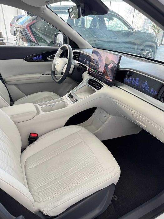 Geely EX 2 EV 400 km full nalichida rassrochkaga