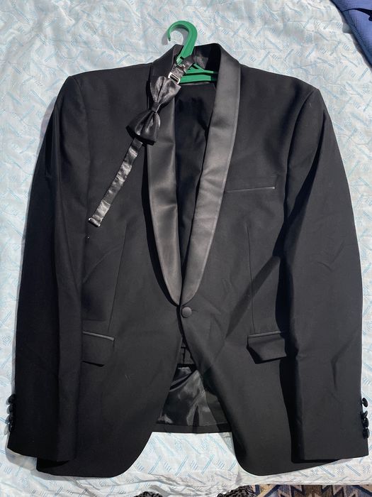 Черный смокинг