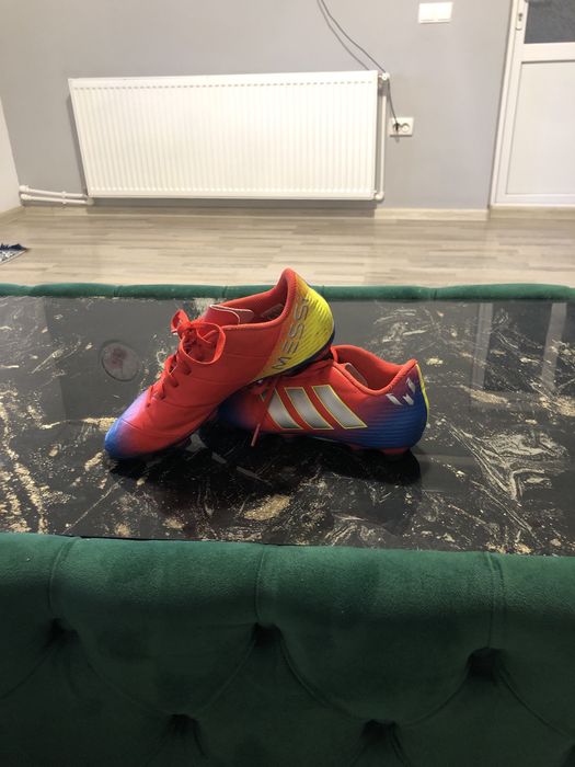Ghete fotbal stadion ,firma adidas