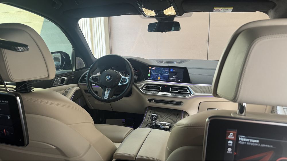 BMW X7 50i 4.4 литра