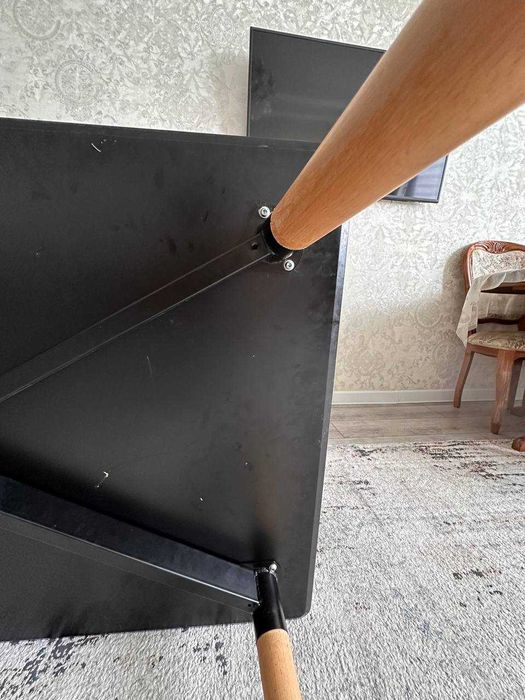 Гостиный стол с доп короткими ножками