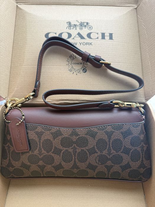 Coach Jet Shoulder Bag *Нова*