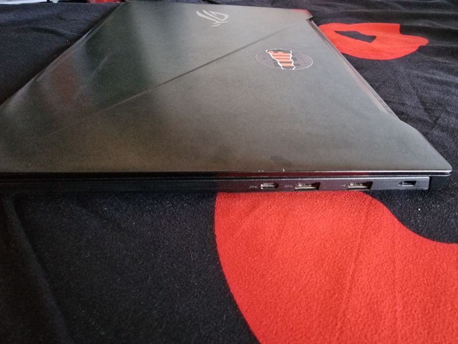 Asus ROG Strix GL703V