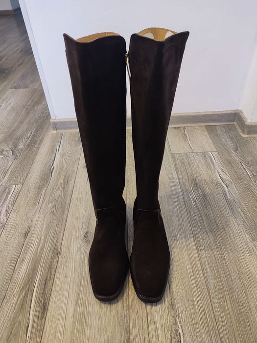 Cizme lungi de piele întoarsă cu fermoar