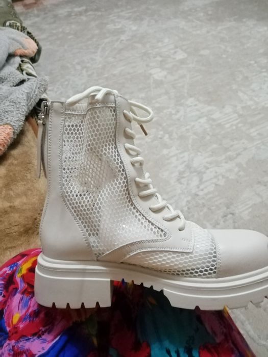 Продам летние ботинки