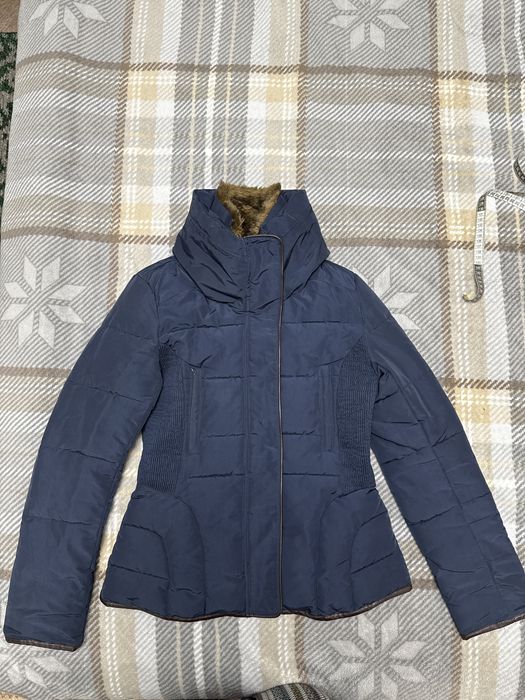 Продам куртку женскую весеннюю (размер 44S)