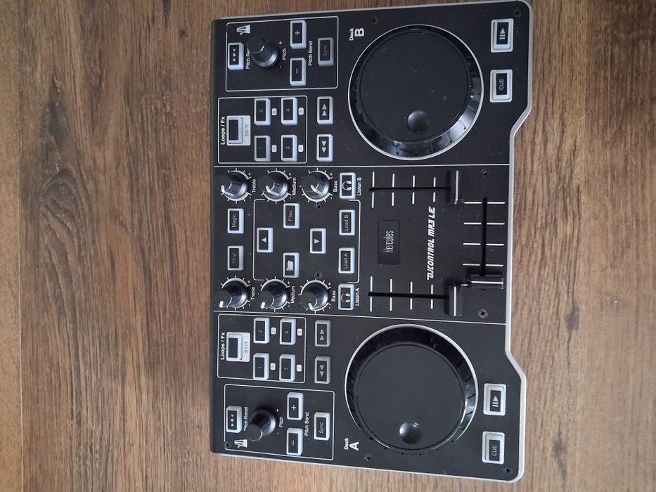 Vand consola Hercules Dj