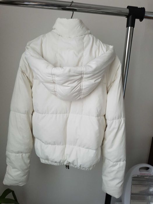 Якета от естествена кожа и пухче.