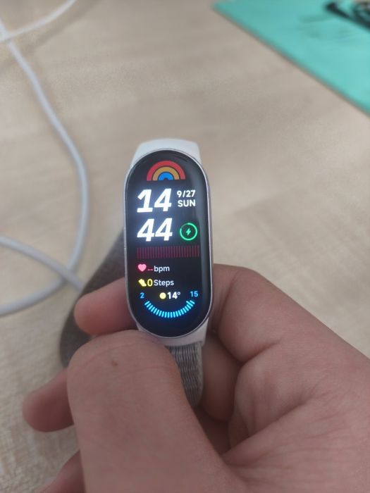 Продаётся Mi band 9