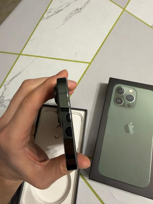 Продам Iphone 13 PRO Alpine Green