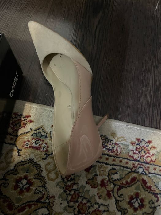 Женские туфли Зара