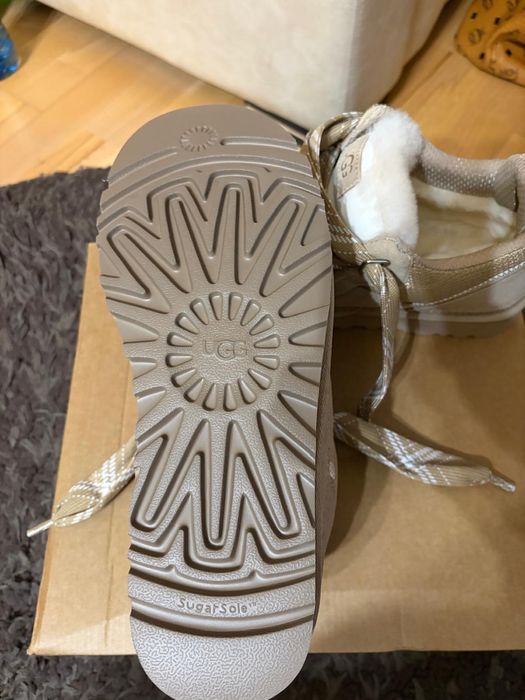 Adidasi ugg marimea 43