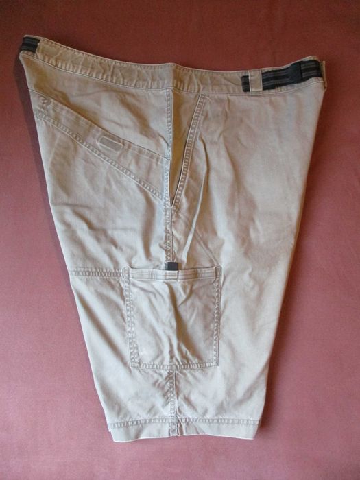 Pantaloni scurți Mountain Hardwear, Kurtis, khaki, XL/38′′, purtați