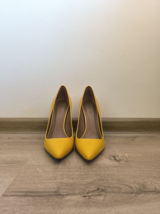 Обувки на ток естествена кожа Kazaar, р-р 37 1/2