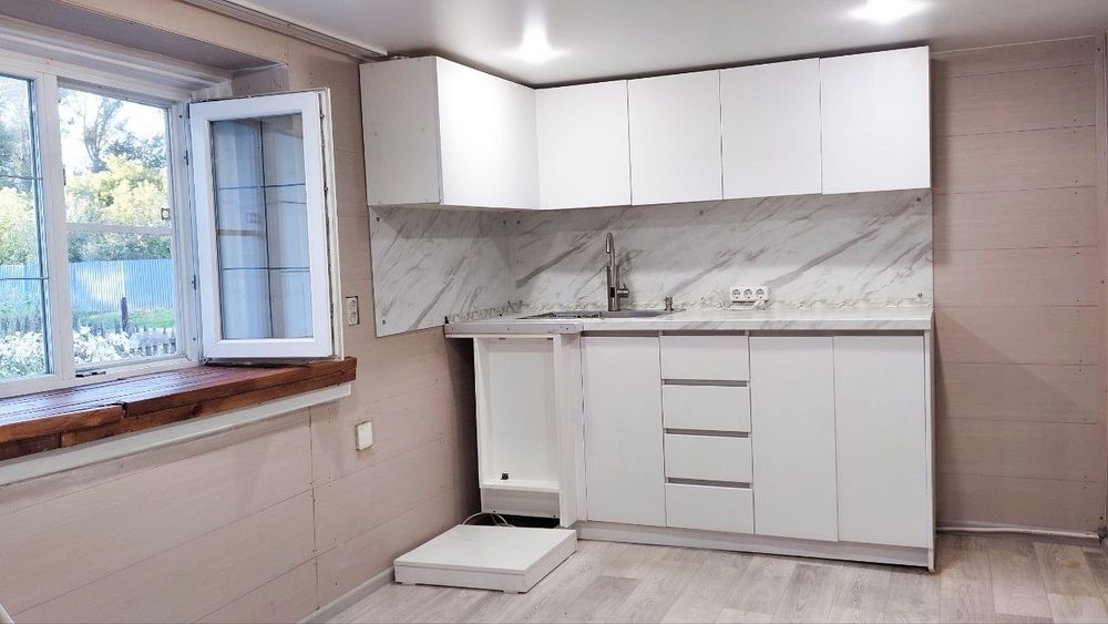 Продам дом с.Украинка