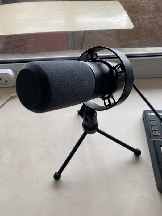 Микрофон Динамический Fifine k688