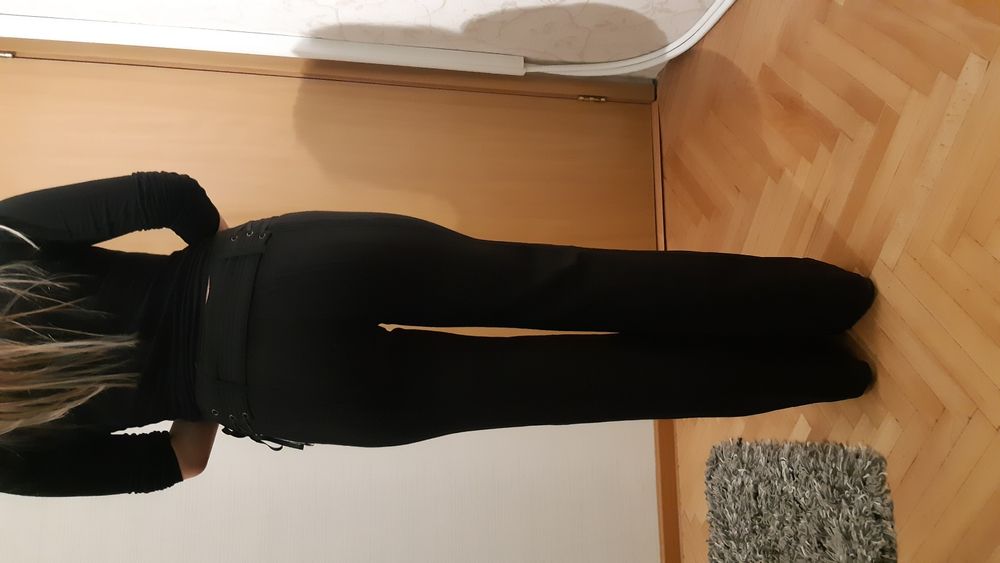 Черен дамски костюм с панталон 38EU / BG 44