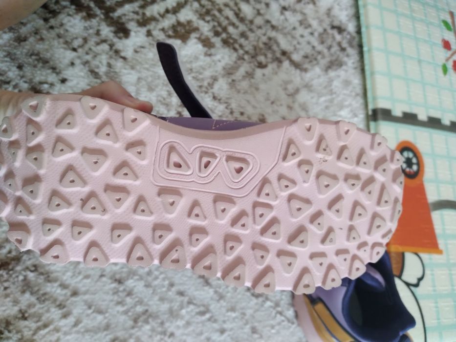 Продам Кроссовки