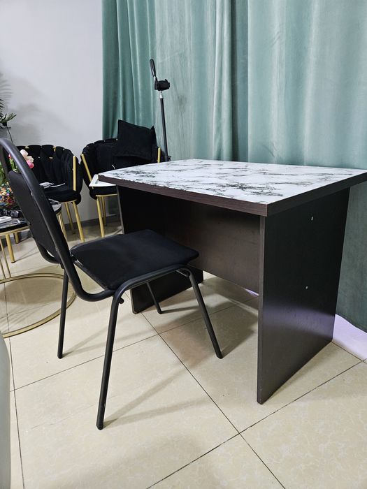 Стол и стул письменный