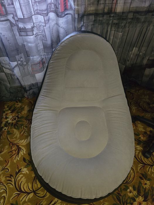 Надувной кресло с насосом