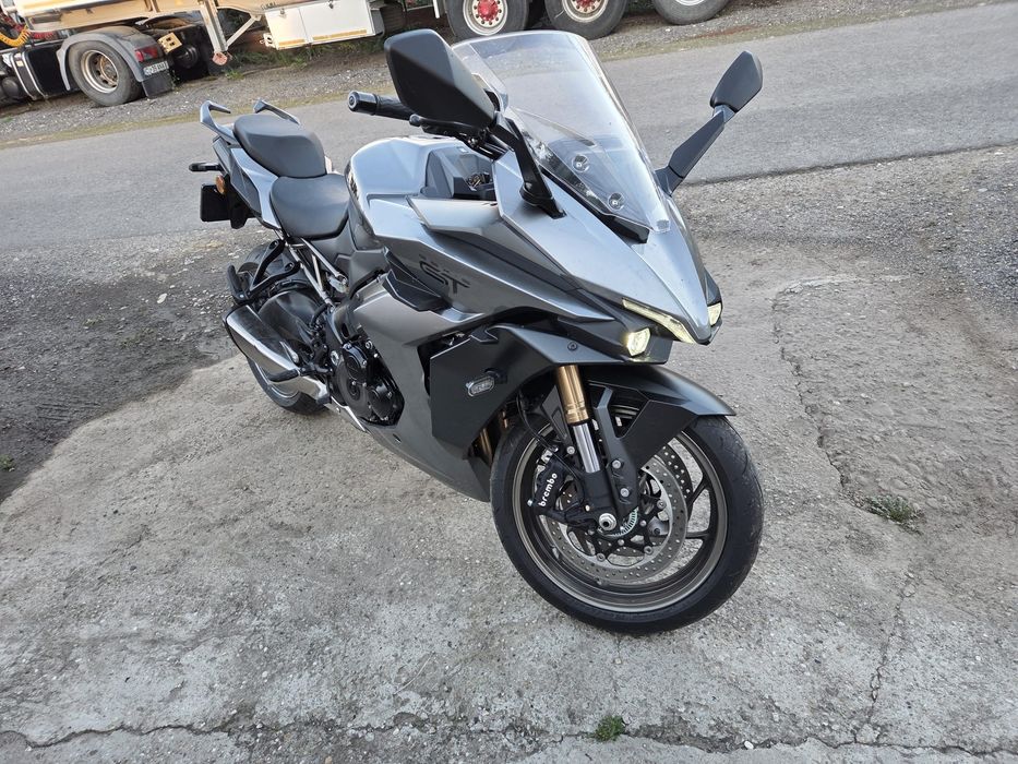 Vând Suzuki GSXS 1000 GT