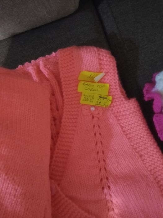 Ръчно плетени бебешки дрешки