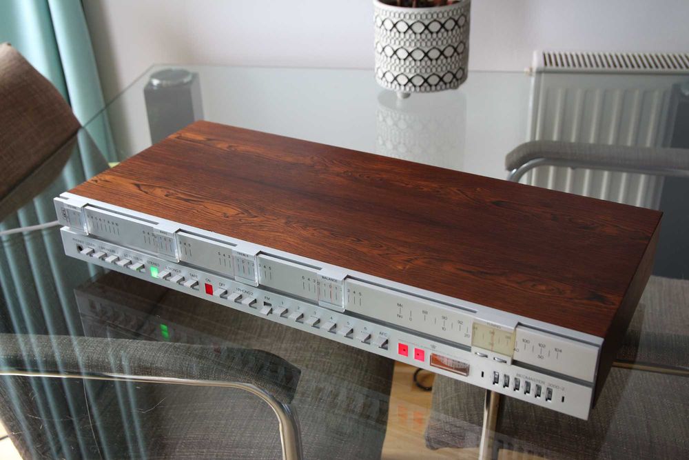 BANG & OLUFSEN Beomaster 3000-2 radio, preamplificator si amplificator de putere integrat, Danemarca iunie 1971