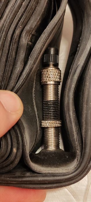 Camera de bicicletă nouă